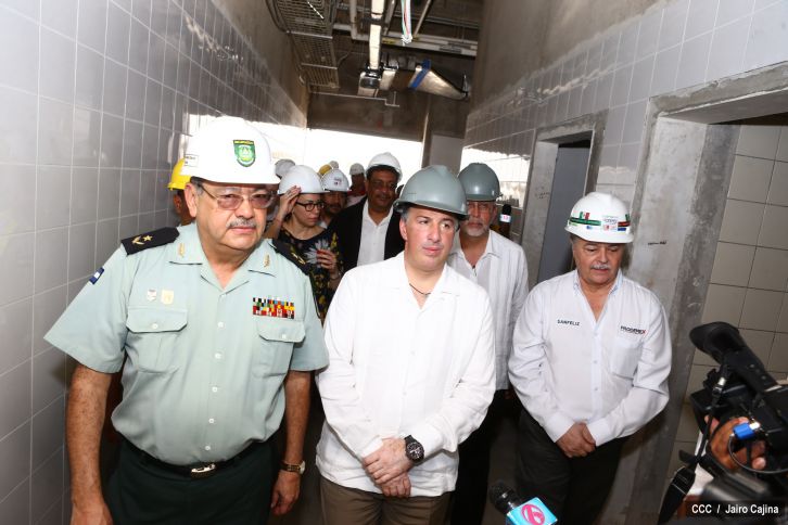 Canciller mexicano visita obras de cooperación con Nicaragua