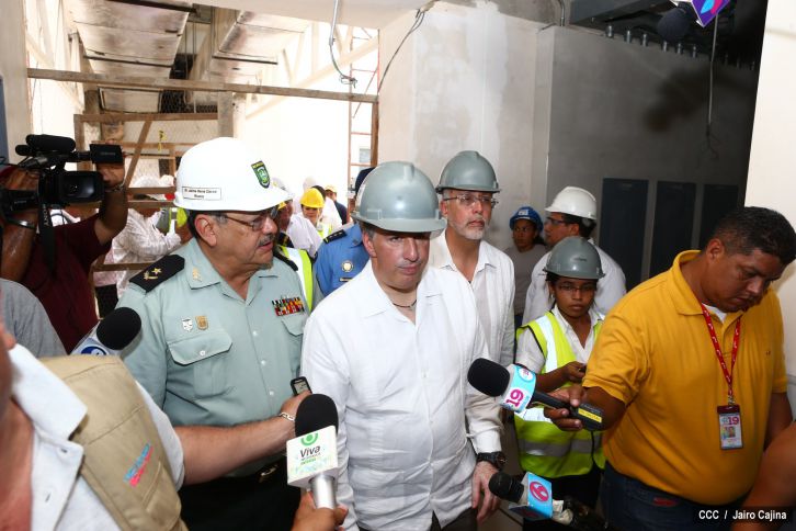 Canciller mexicano visita obras de cooperación con Nicaragua