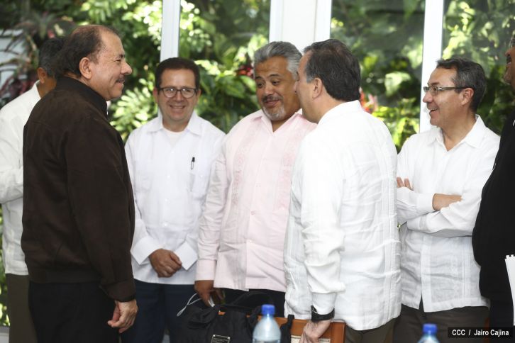 Presidente Daniel y Compañera Rosario se reúne con Canciller de México