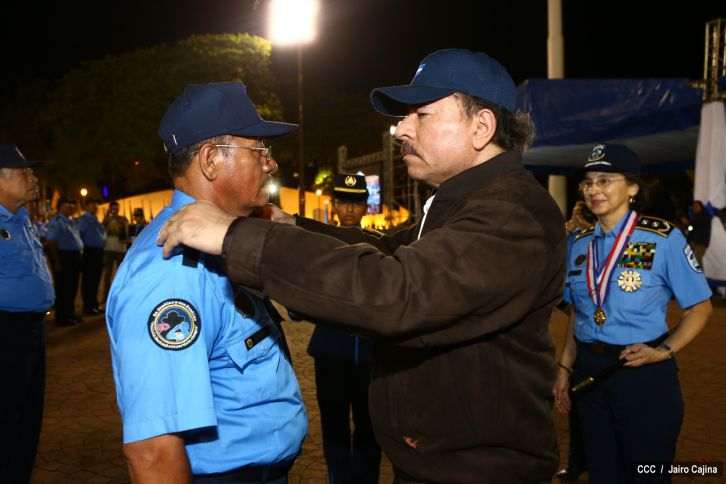 Presidente Daniel encabeza acto del 35 Aniversario de la Policía Nacional