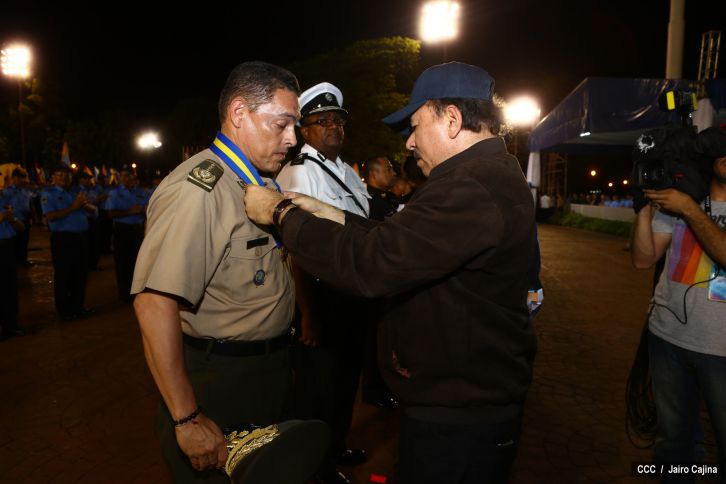 Presidente Daniel encabeza acto del 35 Aniversario de la Policía Nacional