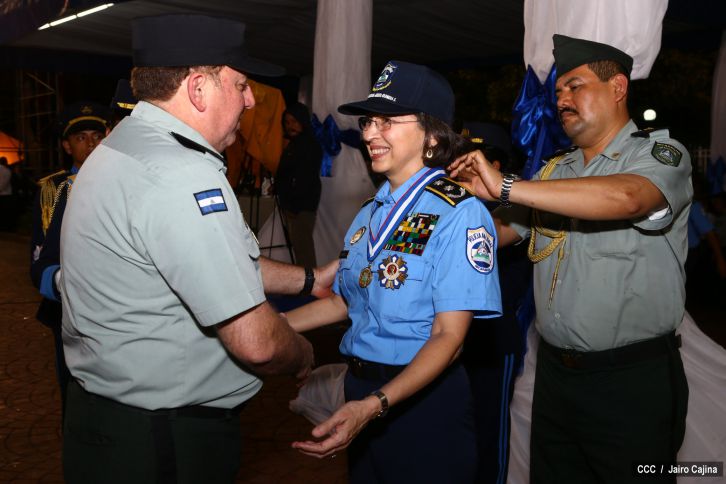 Presidente Daniel encabeza acto del 35 Aniversario de la Policía Nacional