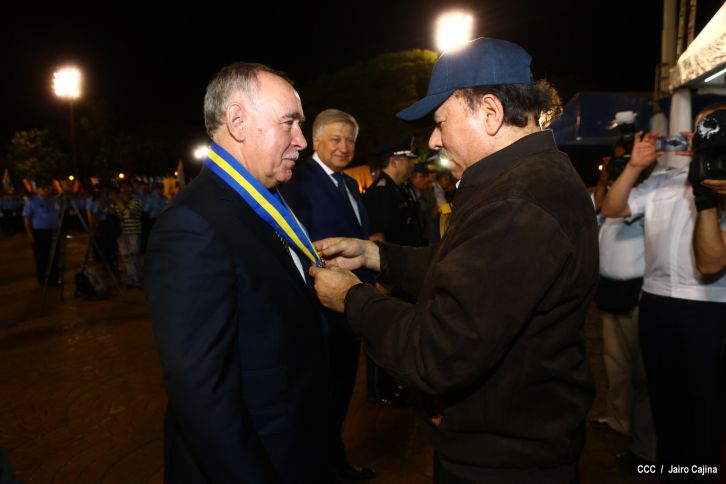 Presidente Daniel encabeza acto del 35 Aniversario de la Policía Nacional