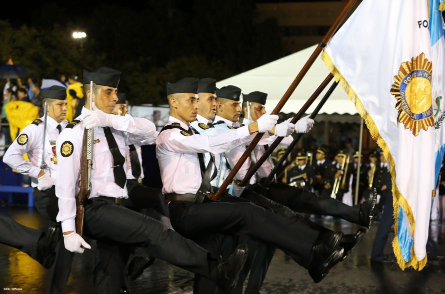 Daniel preside desfile conmemorativo del 35 Aniversario de Fundación de la Policía Nacional