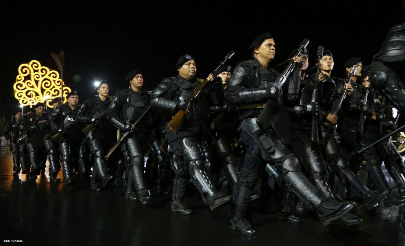 Daniel preside desfile conmemorativo del 35 Aniversario de Fundación de la Policía Nacional