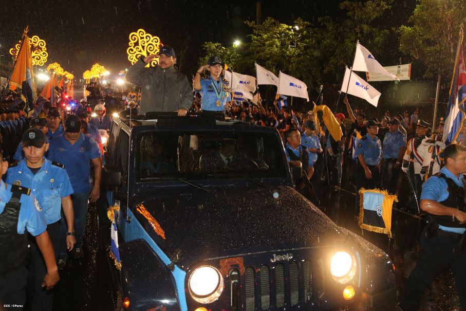Daniel preside desfile conmemorativo del 35 Aniversario de Fundación de la Policía Nacional