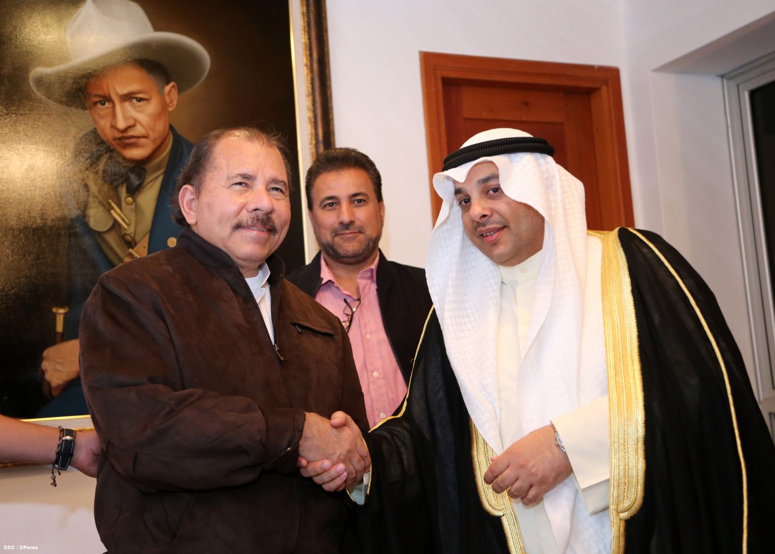 Presidente Daniel sostiene encuentro con parlamentarios de Kuwait