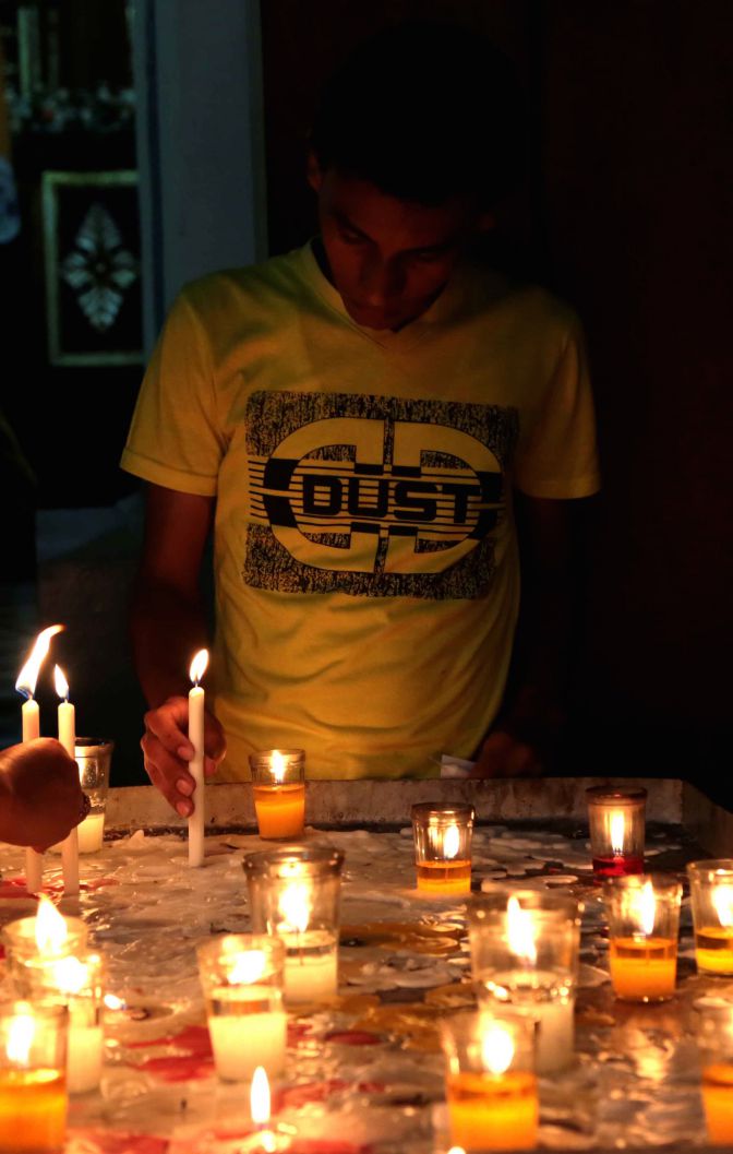 Leoneses festejan a Virgen de La Merced