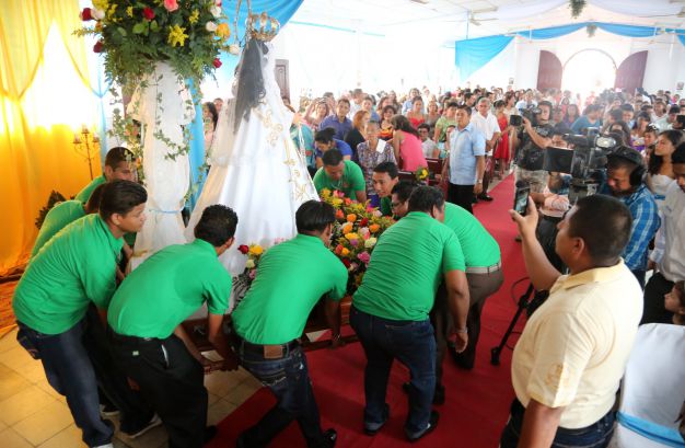 Cardenal Brenes festeja a Virgen La Merced en Mateare