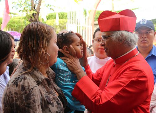 Cardenal Brenes festeja a Virgen La Merced en Mateare