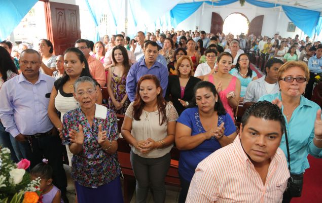 Cardenal Brenes festeja a Virgen La Merced en Mateare