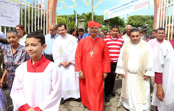 Cardenal Brenes festeja a Virgen La Merced en Mateare
