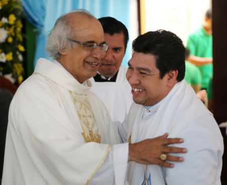 Cardenal Brenes festeja a Virgen La Merced en Mateare