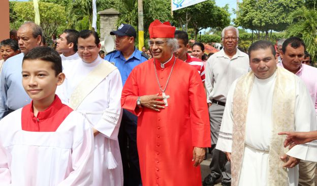 Cardenal Brenes festeja a Virgen La Merced en Mateare