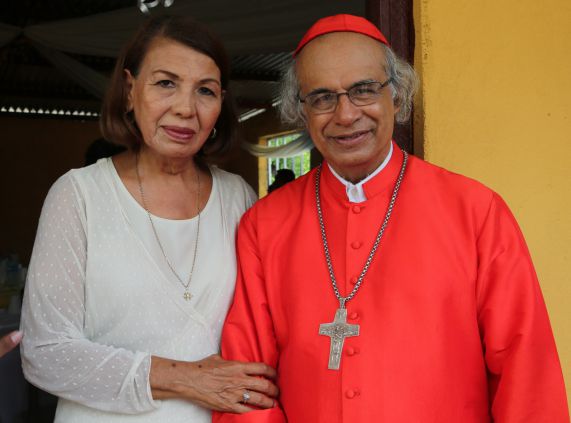 Cardenal Brenes festeja a Virgen La Merced en Mateare