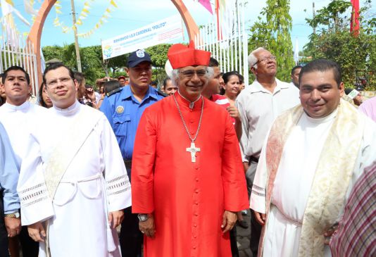 Cardenal Brenes festeja a Virgen La Merced en Mateare