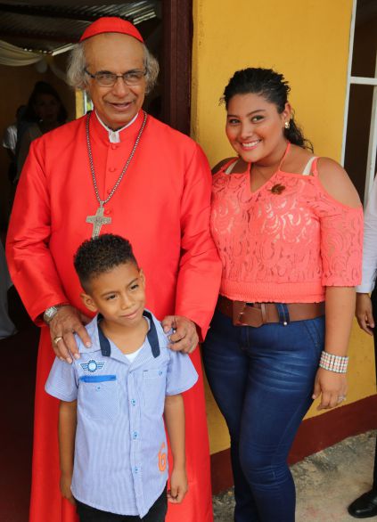 Cardenal Brenes festeja a Virgen La Merced en Mateare