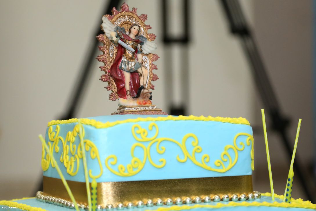 Celebran onomástico de Su Eminencia Cardenal Miguel