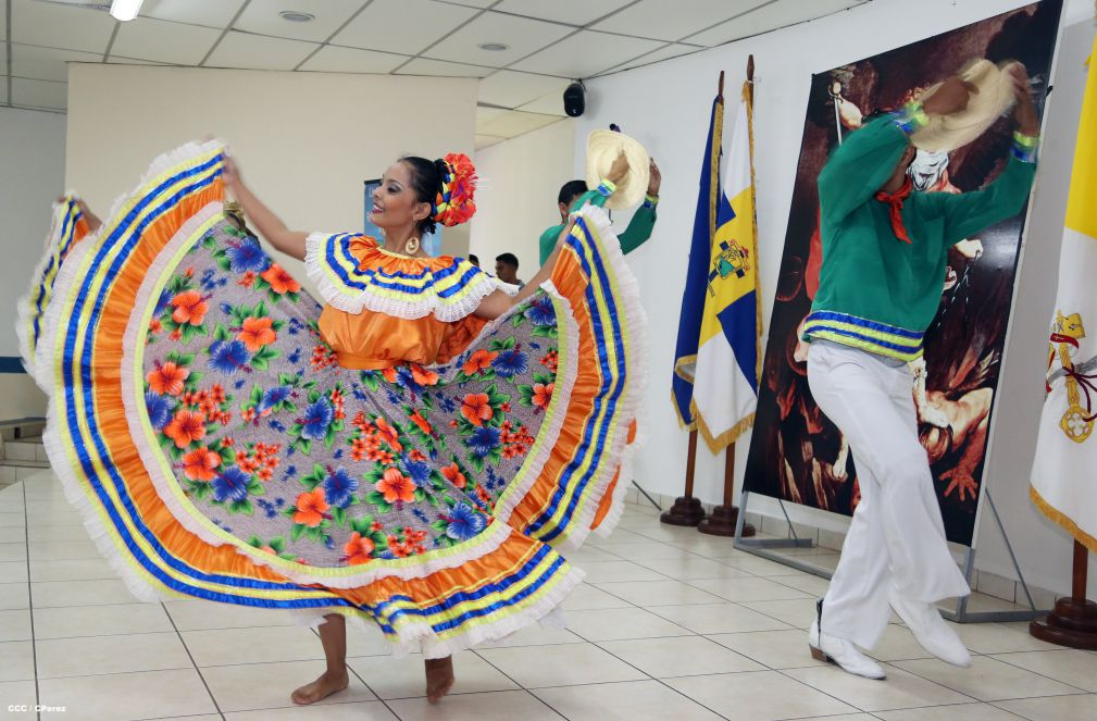 Celebran onomástico de Su Eminencia Cardenal Miguel