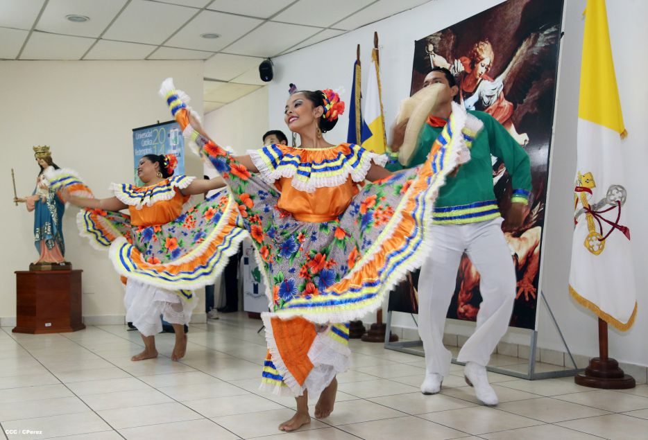 Celebran onomástico de Su Eminencia Cardenal Miguel
