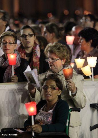 Papa Francisco Preside Vigilia de Oración en Preparación del Sínodo por la Familia