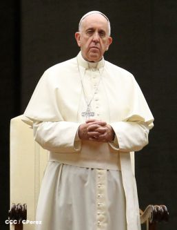 Papa Francisco Preside Vigilia de Oración en Preparación del Sínodo por la Familia