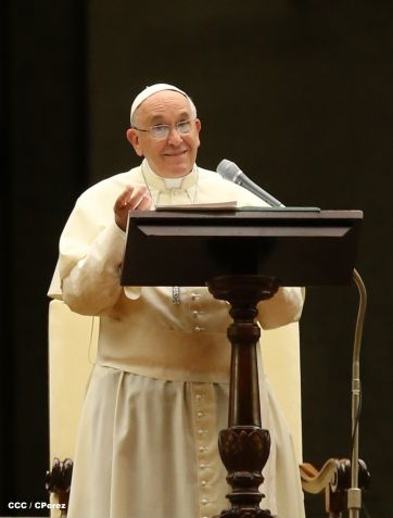 Papa Francisco Preside Vigilia de Oración en Preparación del Sínodo por la Familia