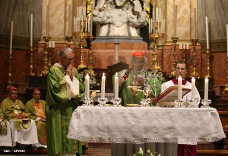 Cardenal Brenes toma posesión de Parroquia San Joaquín, en Roma