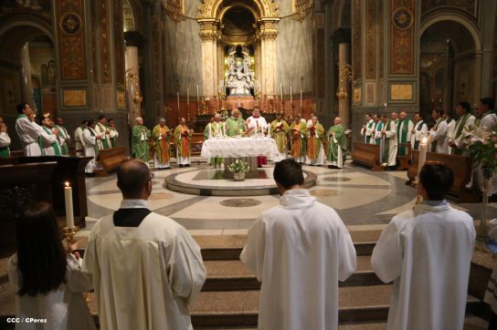 Cardenal Brenes toma posesión de Parroquia San Joaquín, en Roma