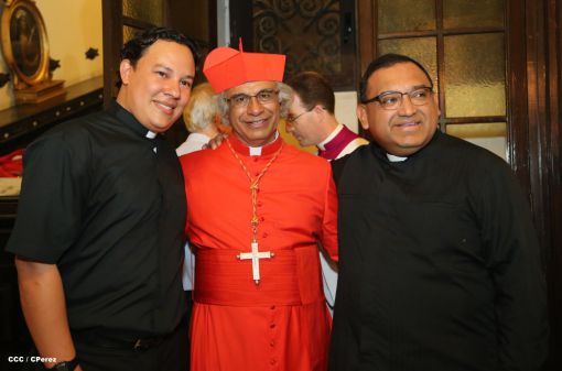 Cardenal Brenes toma posesión de Parroquia San Joaquín, en Roma