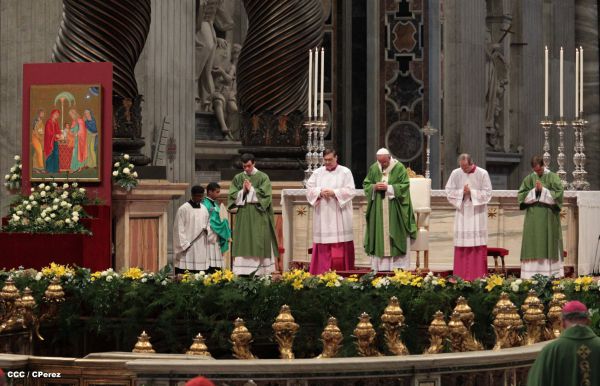 Cardenal Brenes toma posesión de Parroquia San Joaquín, en Roma