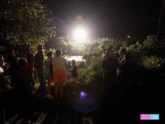 Colapsa muro en Barrio 18 de Mayo y soterra a familias
