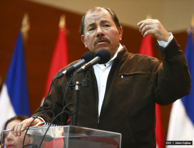 Presidente Daniel y Compañera Rosario encabezan acto 35 Aniversario MIGOB