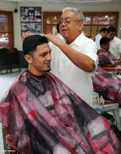Recorrido del Campeón Randy Caballero por Managua y encuentro con Campeones