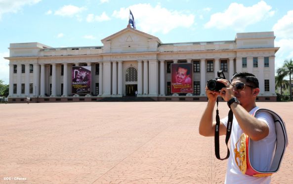 Recorrido del Campeón Randy Caballero por Managua y encuentro con Campeones