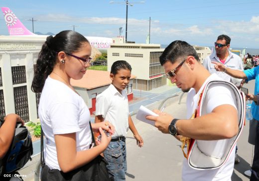 Recorrido del Campeón Randy Caballero por Managua y encuentro con Campeones