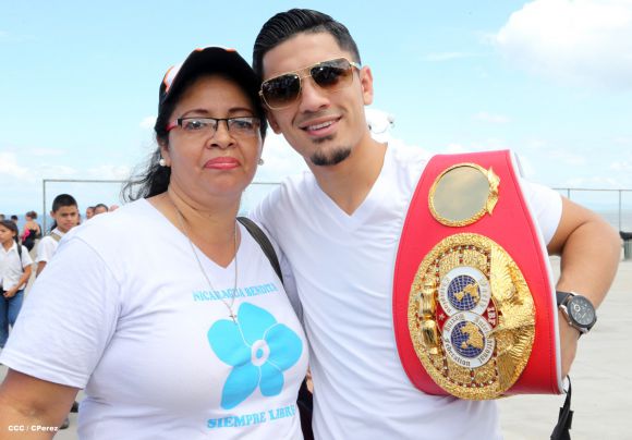 Recorrido del Campeón Randy Caballero por Managua y encuentro con Campeones