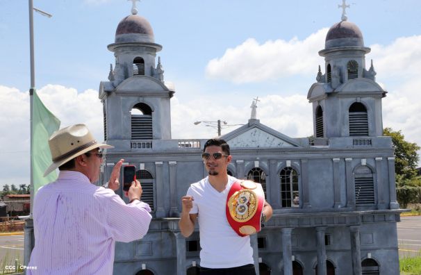Recorrido del Campeón Randy Caballero por Managua y encuentro con Campeones