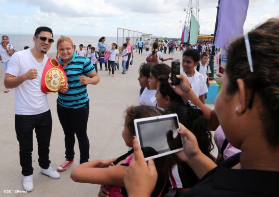 Recorrido del Campeón Randy Caballero por Managua y encuentro con Campeones