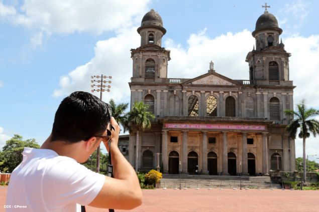 Recorrido del Campeón Randy Caballero por Managua y encuentro con Campeones