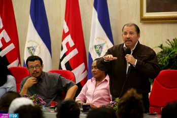 Daniel abandera delegación que participará en Juegos Centroamericanos y del Caribe