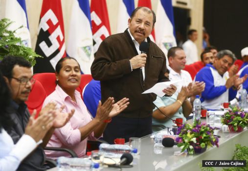 Daniel abandera delegación que participará en Juegos Centroamericanos y del Caribe