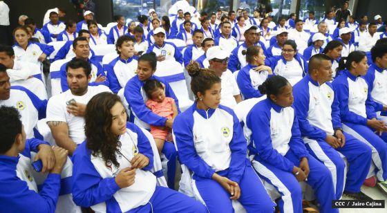 Daniel abandera delegación que participará en Juegos Centroamericanos y del Caribe