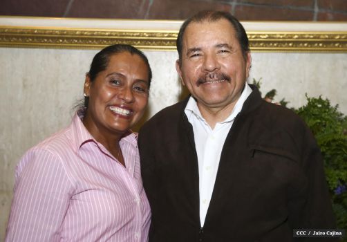 Daniel abandera delegación que participará en Juegos Centroamericanos y del Caribe