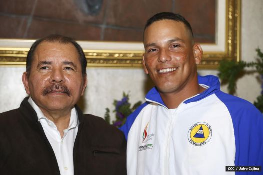 Daniel abandera delegación que participará en Juegos Centroamericanos y del Caribe