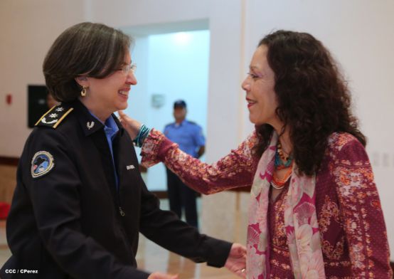 Presidente Daniel asciende en grados a nuevos Comisionados Generales de la Policía Nacional