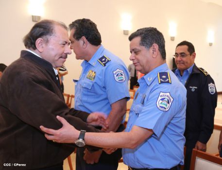 Presidente Daniel asciende en grados a nuevos Comisionados Generales de la Policía Nacional