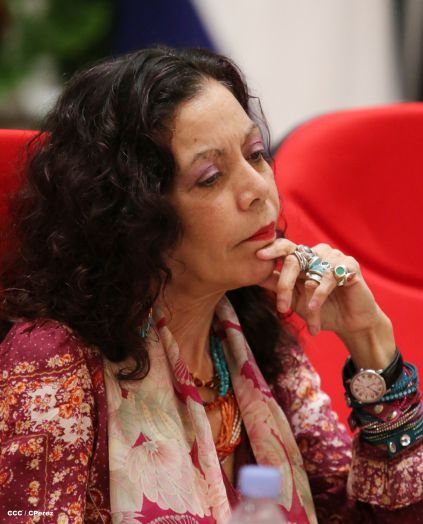 Presidente Daniel asciende en grados a nuevos Comisionados Generales de la Policía Nacional