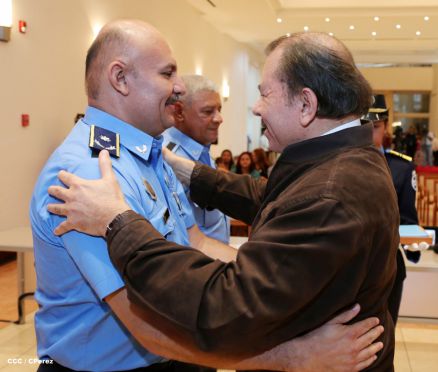 Presidente Daniel asciende en grados a nuevos Comisionados Generales de la Policía Nacional