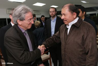 Presidente Daniel se reúne con delegación gubernamental y de empresarios de Islandia